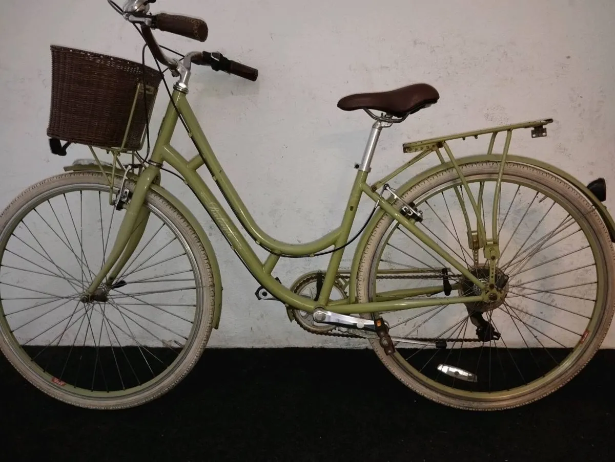 Ladies Raleigh hybrid - Image 2