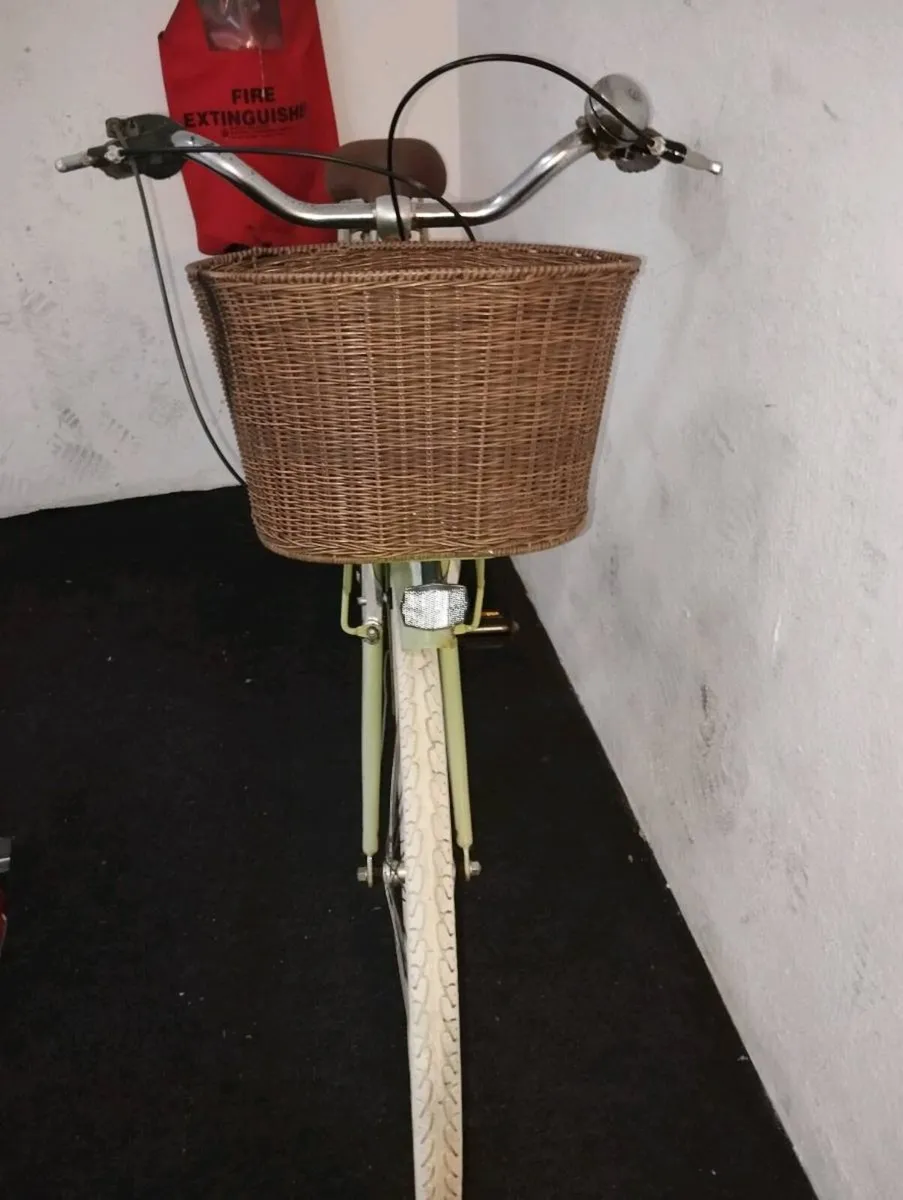 Ladies Raleigh hybrid - Image 3