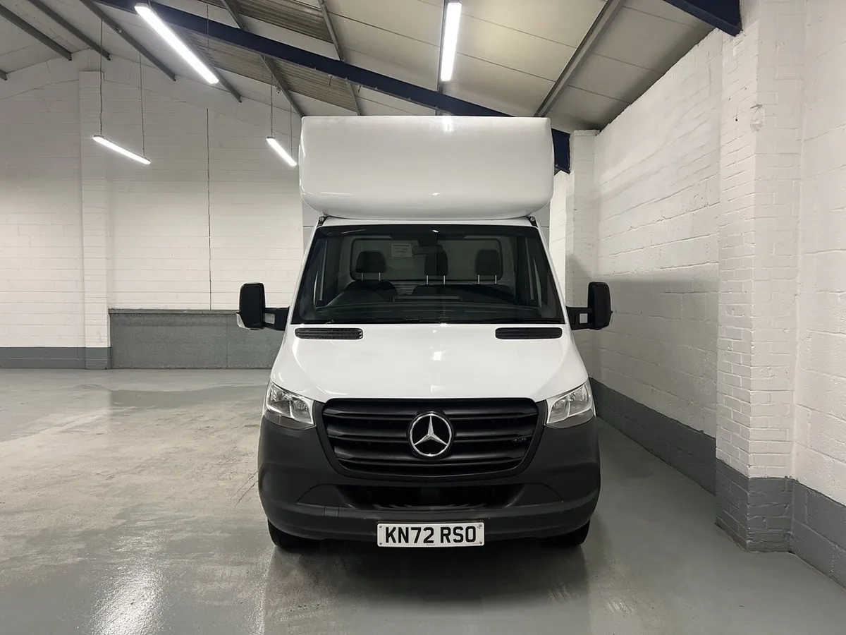 2022 Mercedes-Benz Sprinter Luton Box Van - Image 4
