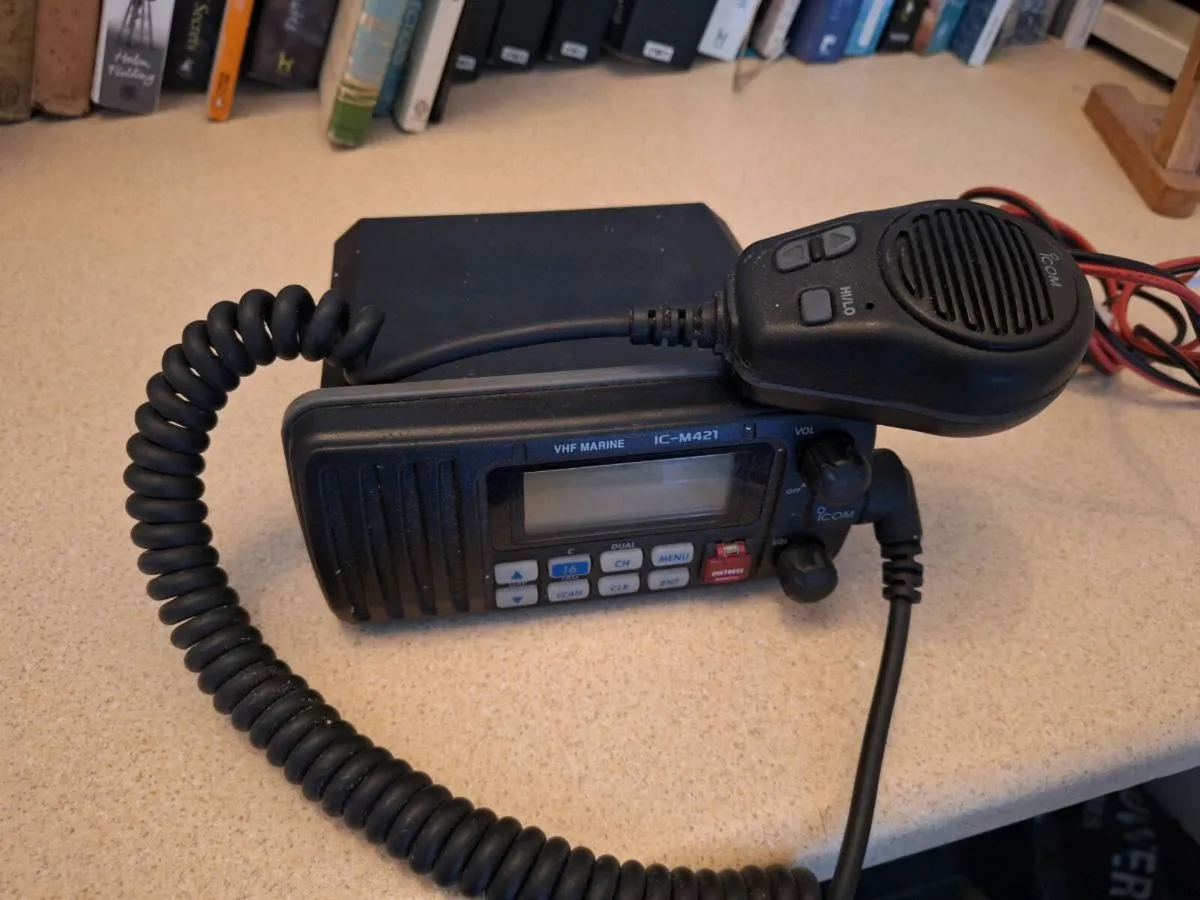 Icom Marine vhf radio - Image 2