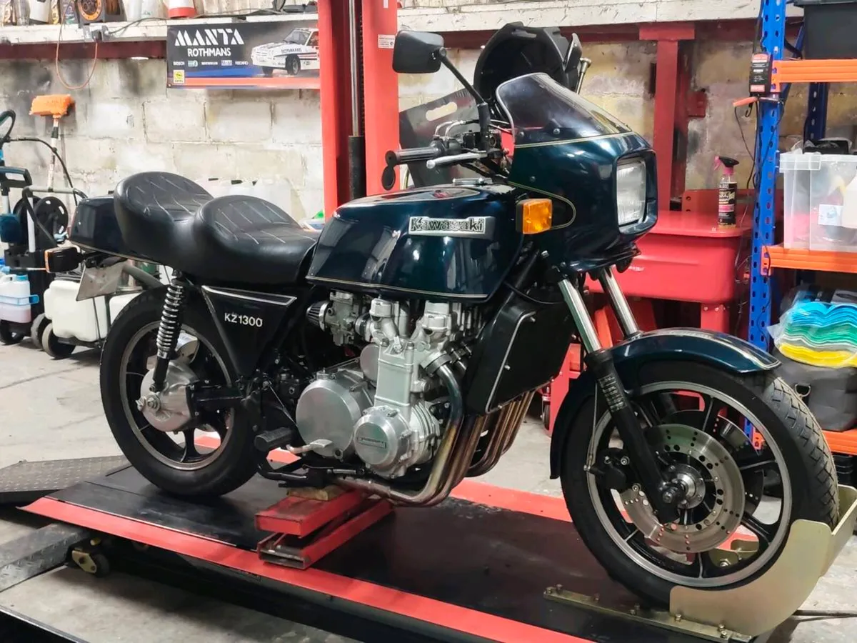 Kawasaki KZ1300 - Image 1