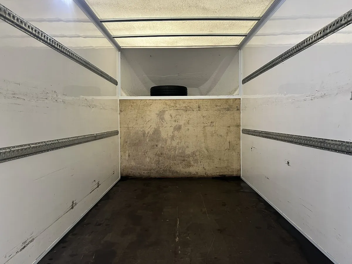 2023 Ford Transit Luton Box Van - Image 3