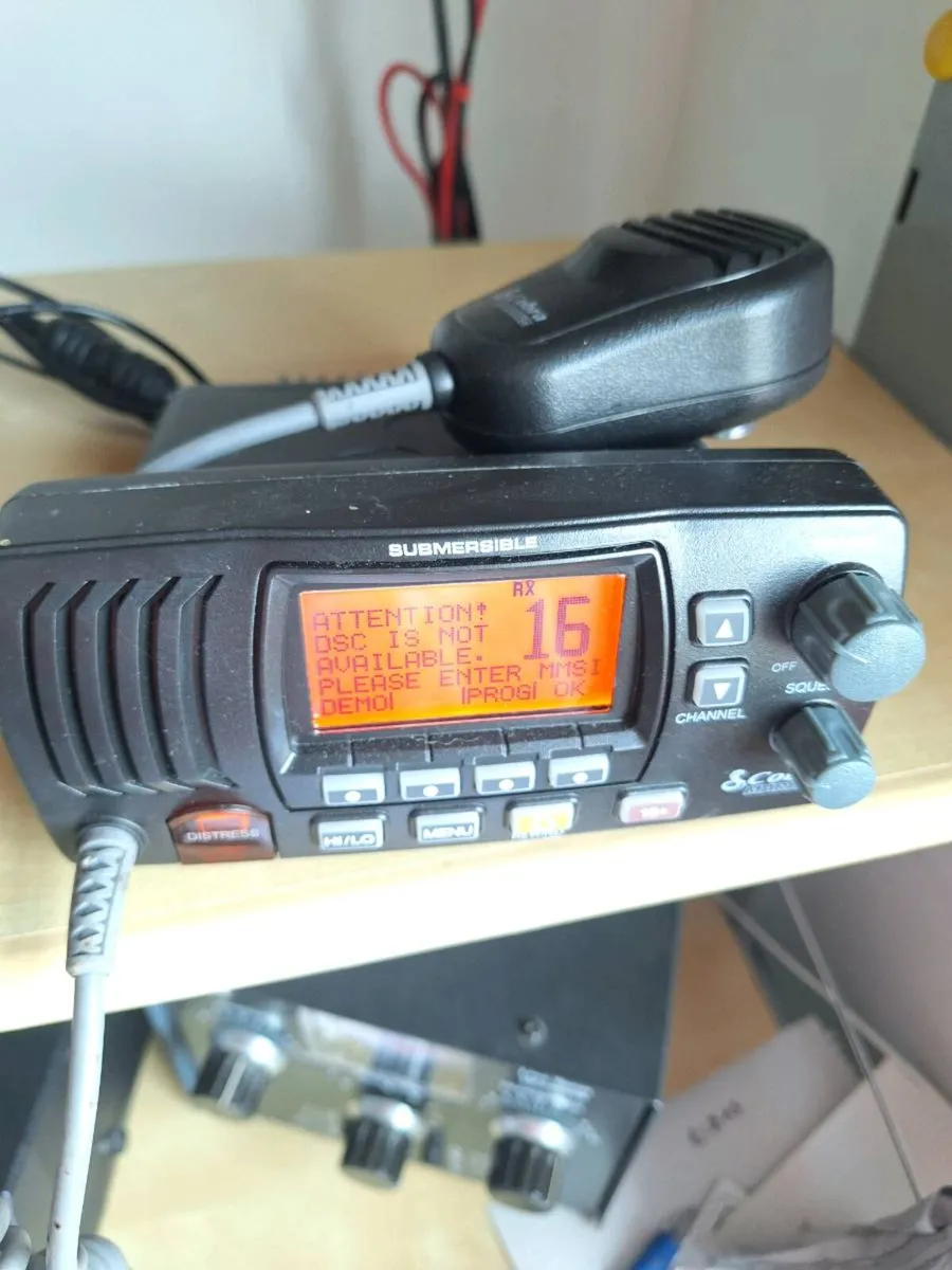 Vhf marine radio - Image 1