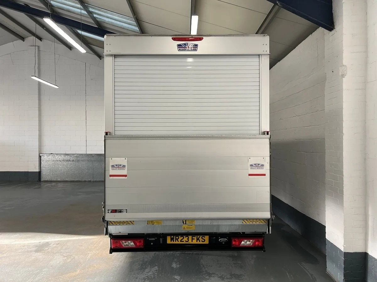 2023 Ford Transit Luton Box Van - Image 4