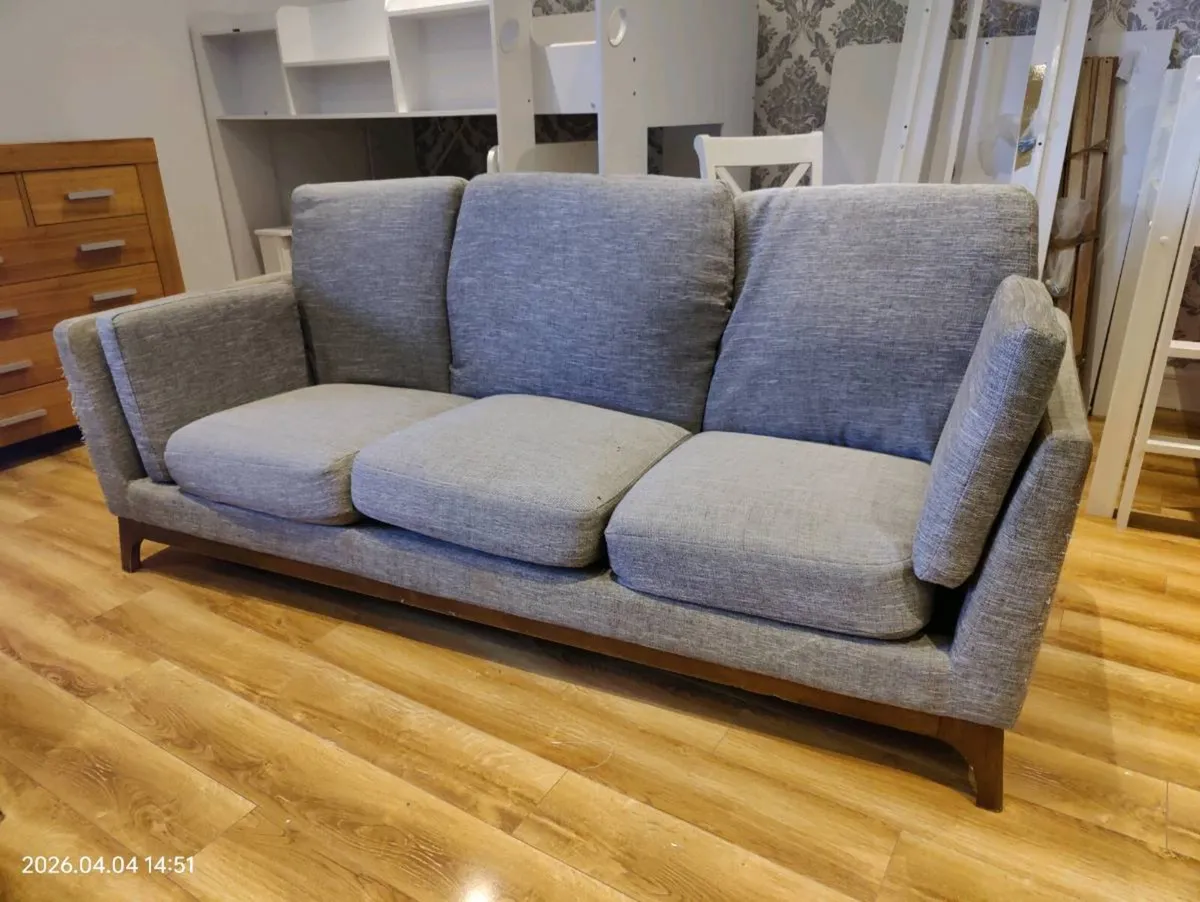 Couch and armchair - Image 2