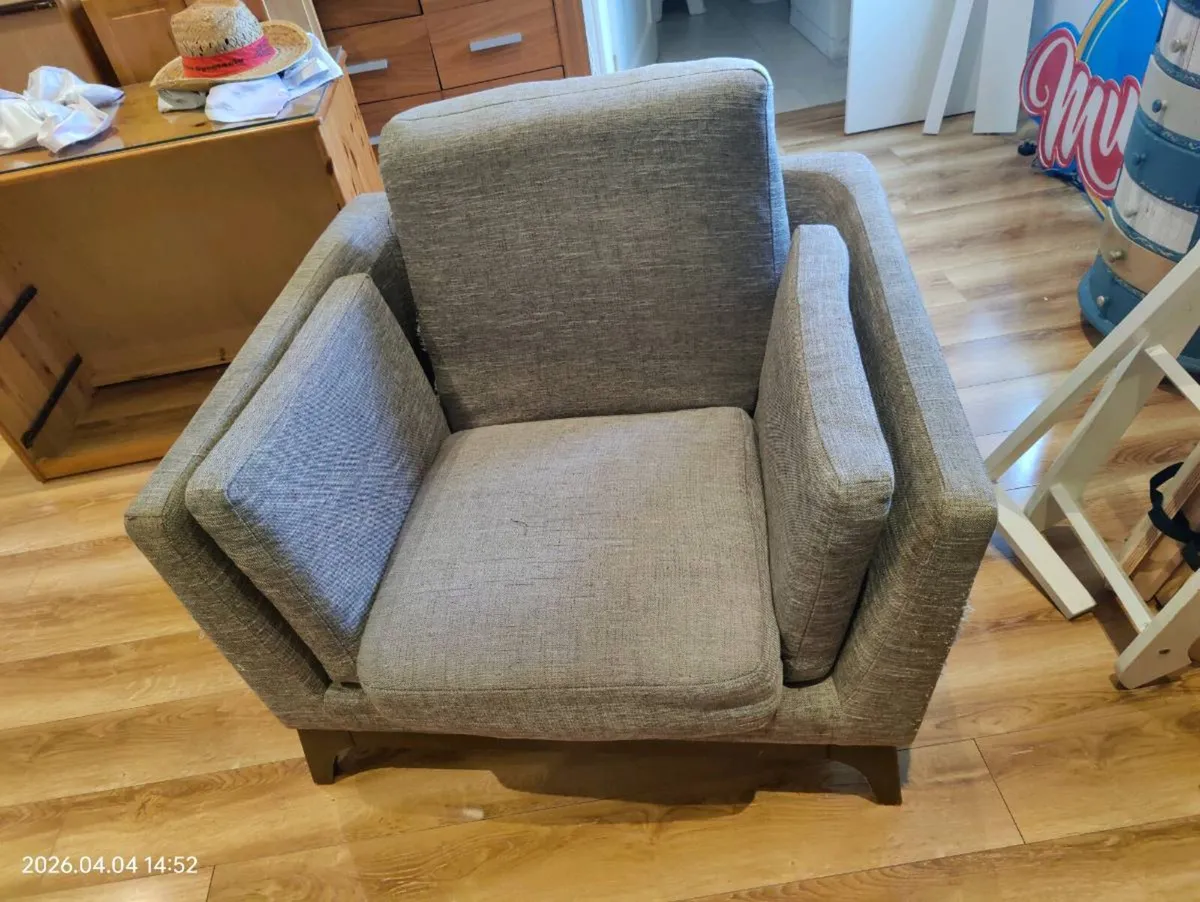 Couch and armchair - Image 3