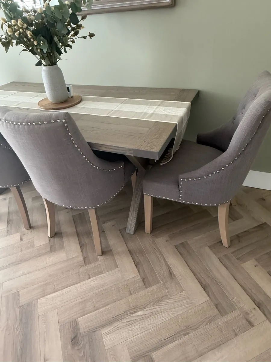 Dining chairs - Image 2