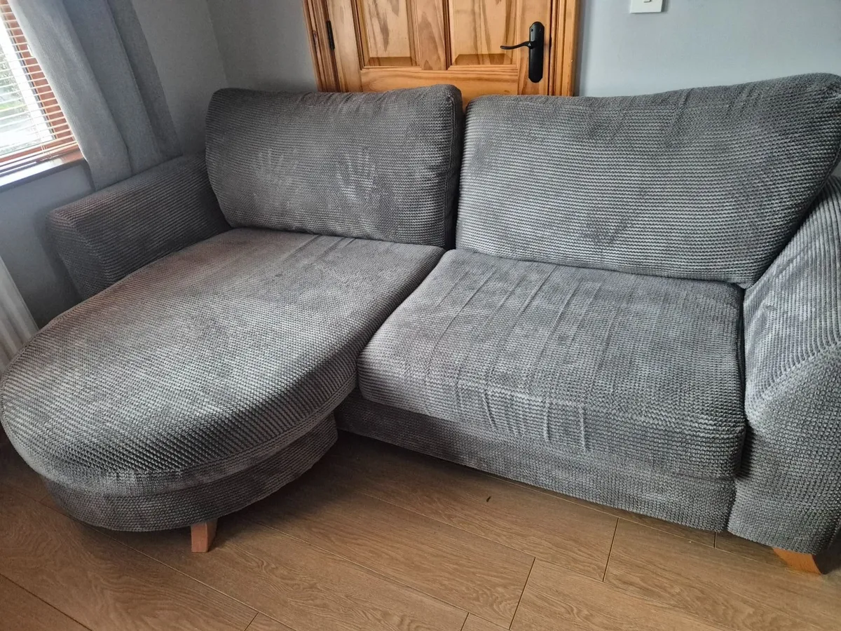 Corner sofa & swivel chair - Image 2