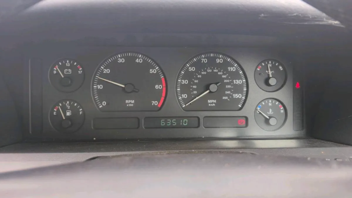 Jaguar XJ6 petrol V8 - Image 2