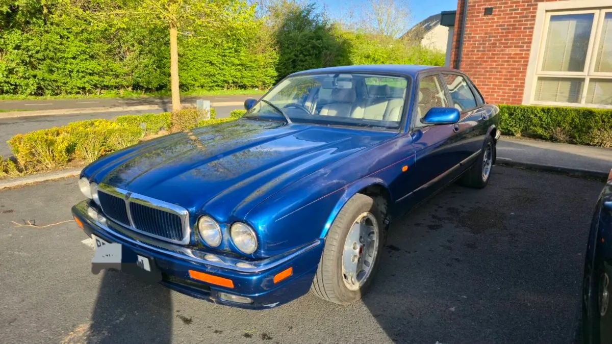 Jaguar XJ6 petrol V8 - Image 1