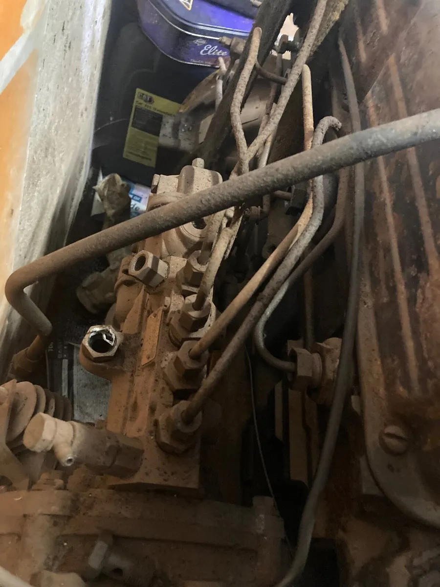 Ford engine - Image 2