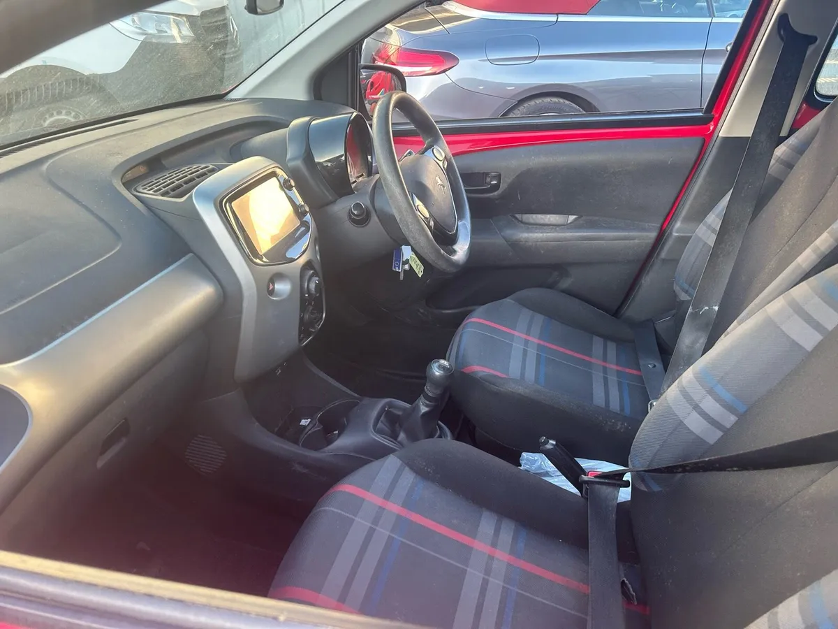 Peugeot 108 5 door 2015 - Image 3
