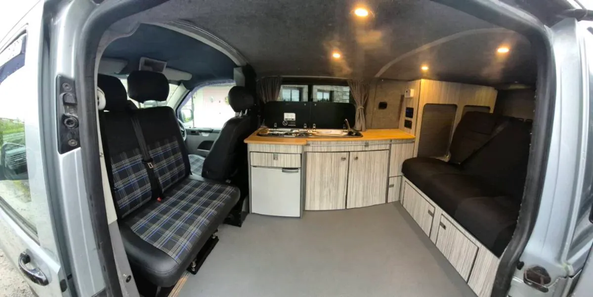 VW Transporter T5 test til Feb 27 - Image 3