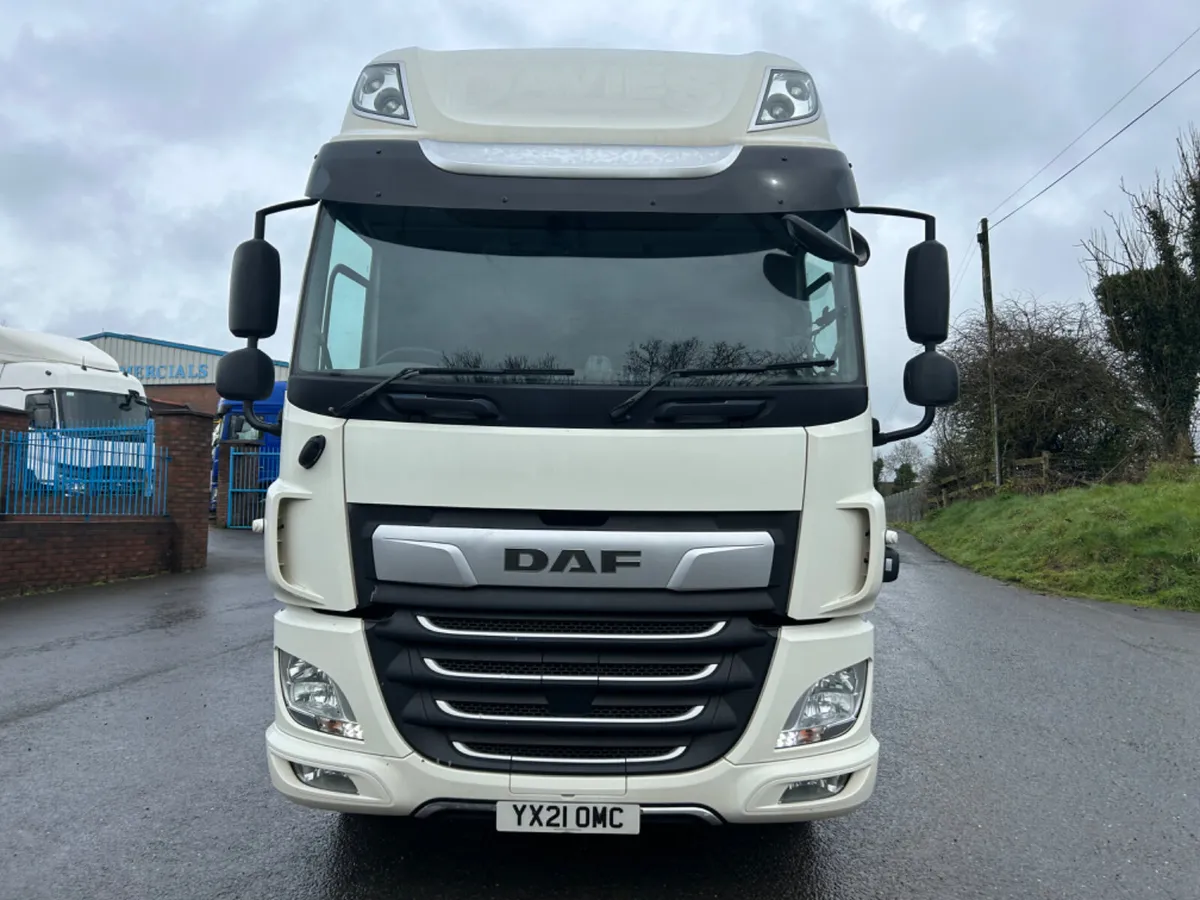 2021 Daf cf260 18 ton Curtainsider tail lift - Image 2