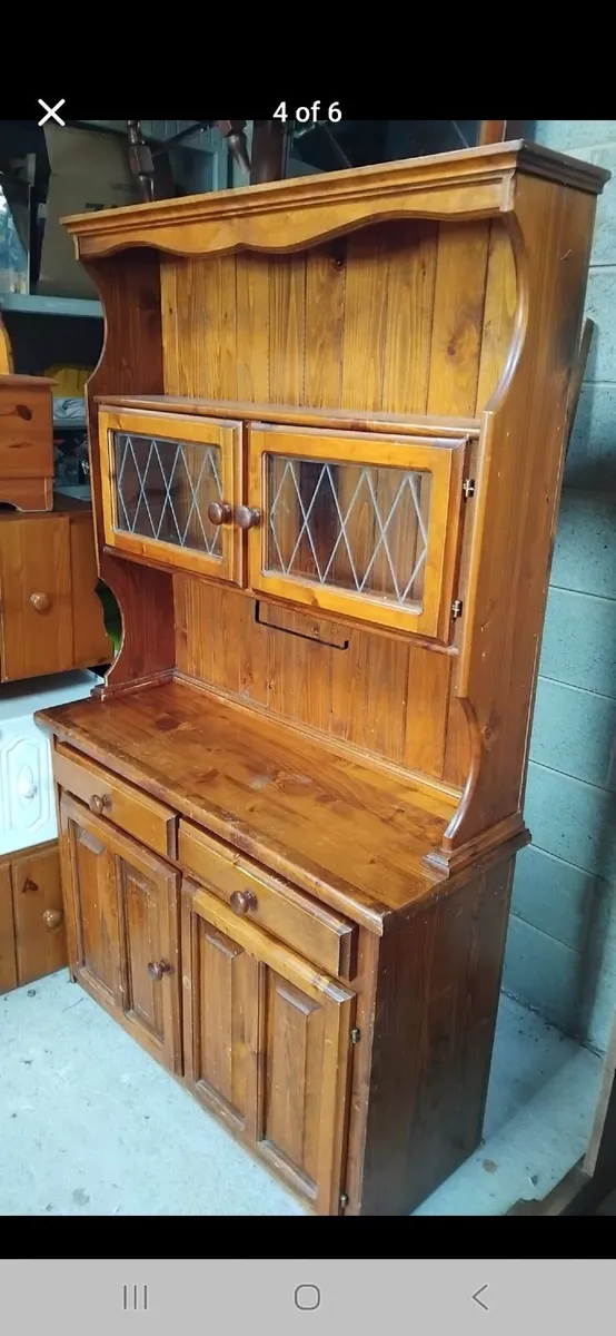 Pine dresser - Image 1