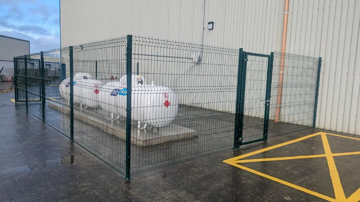PROLINE 3D Panel Fencing  Green + Antharcite  grey - Image 1