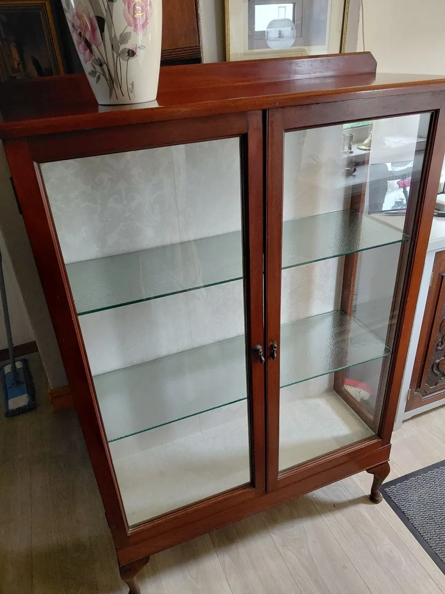China cabinet / drinks cabinet - Image 1