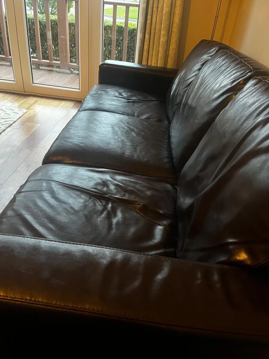 3 seater & 2 x 1 seaters - Image 3