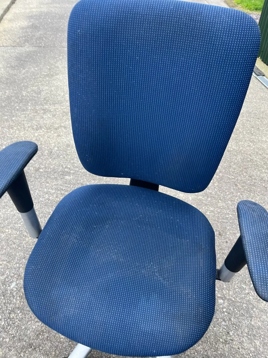 Office chairs - Image 3