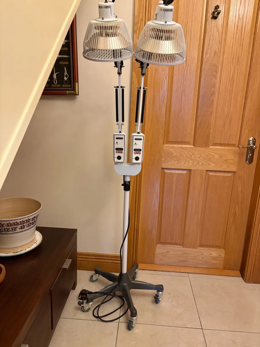 Heat Lamp Twin Head - Image 2