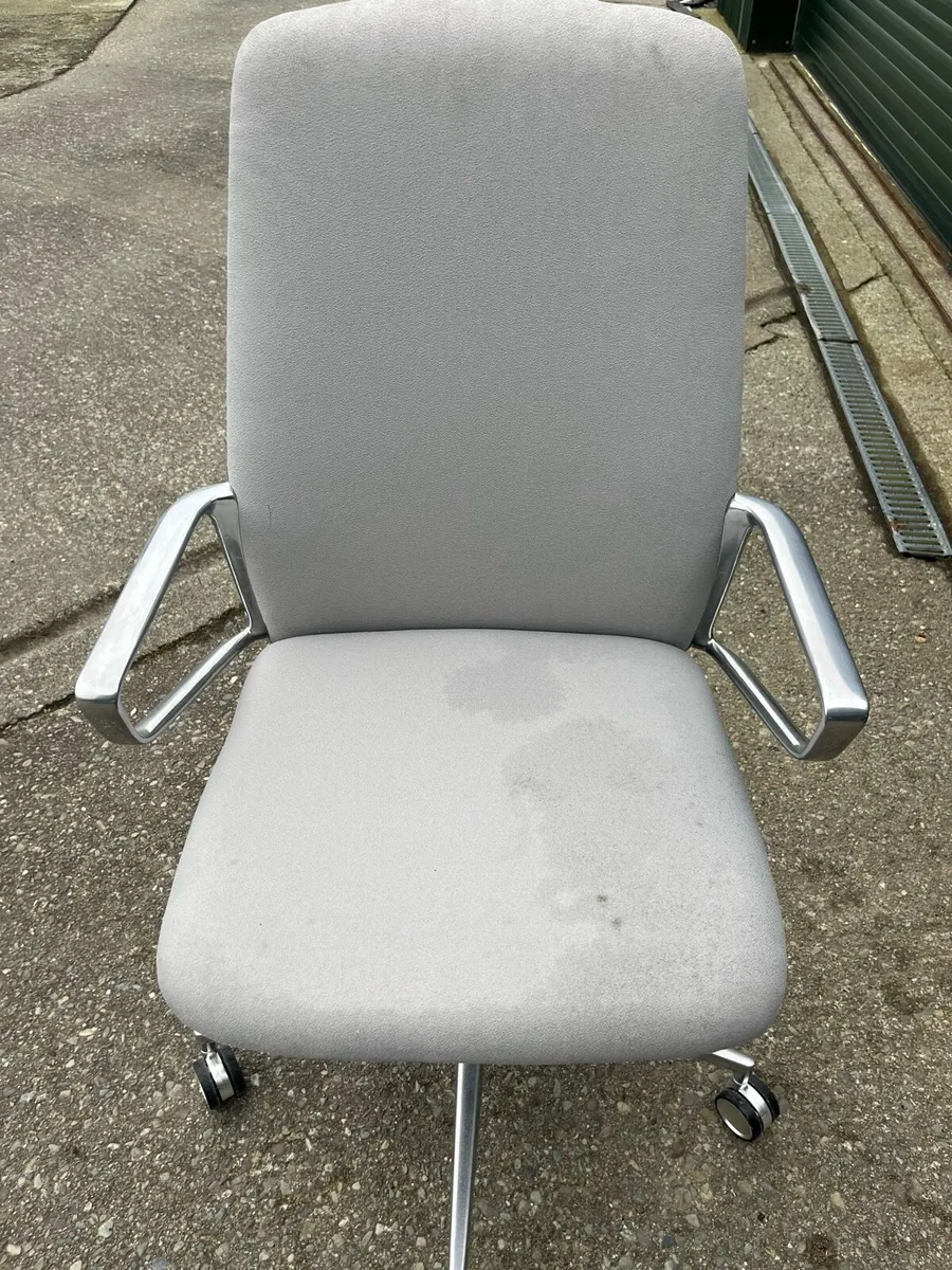 Office chairs - Image 4