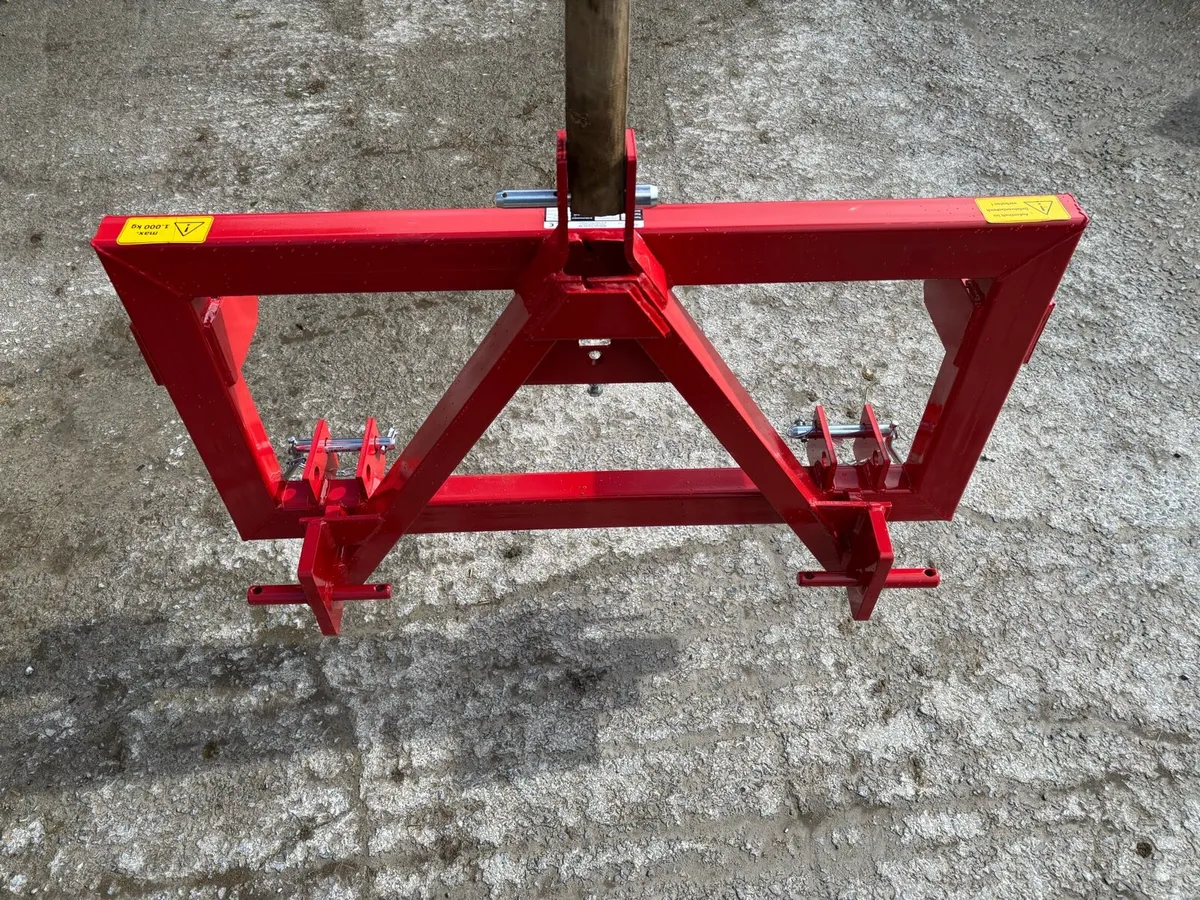 3 Point Linkage Adaptor Frame to euro 8 - Image 1