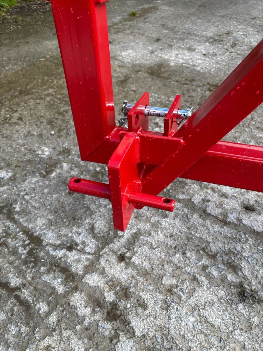 3 Point Linkage Adaptor Frame to euro 8 - Image 4