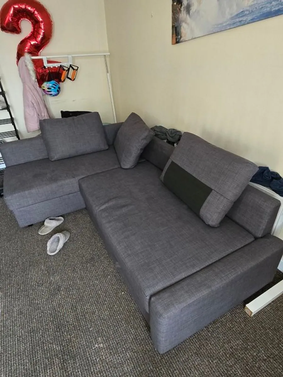 Near new L shaped Sofa for sale - Image 1