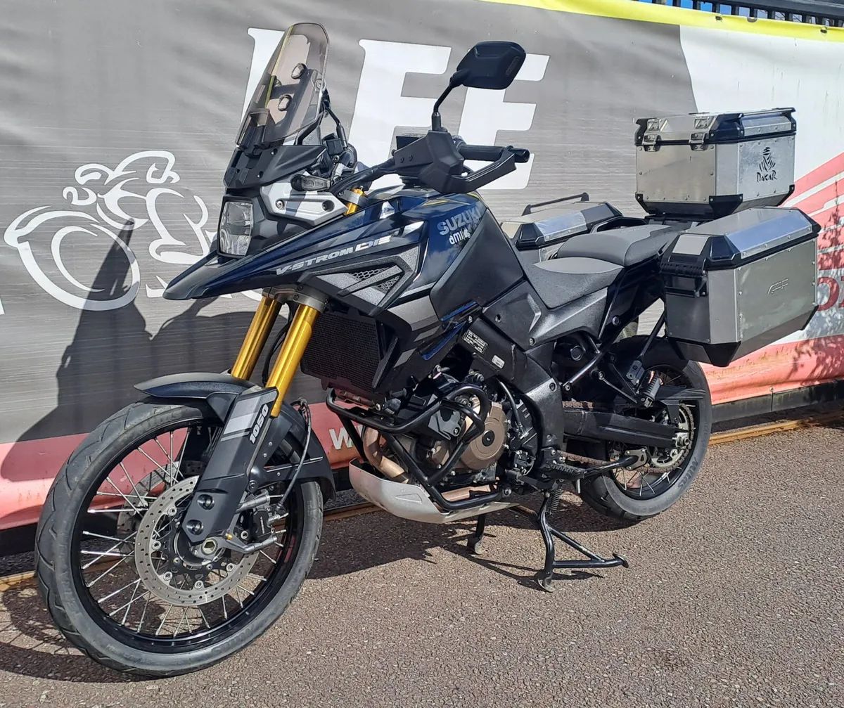 2023 SUZUKI V-STROM 1050 DE - Image 4