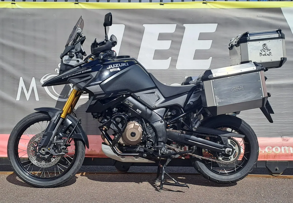 2023 SUZUKI V-STROM 1050 DE - Image 3