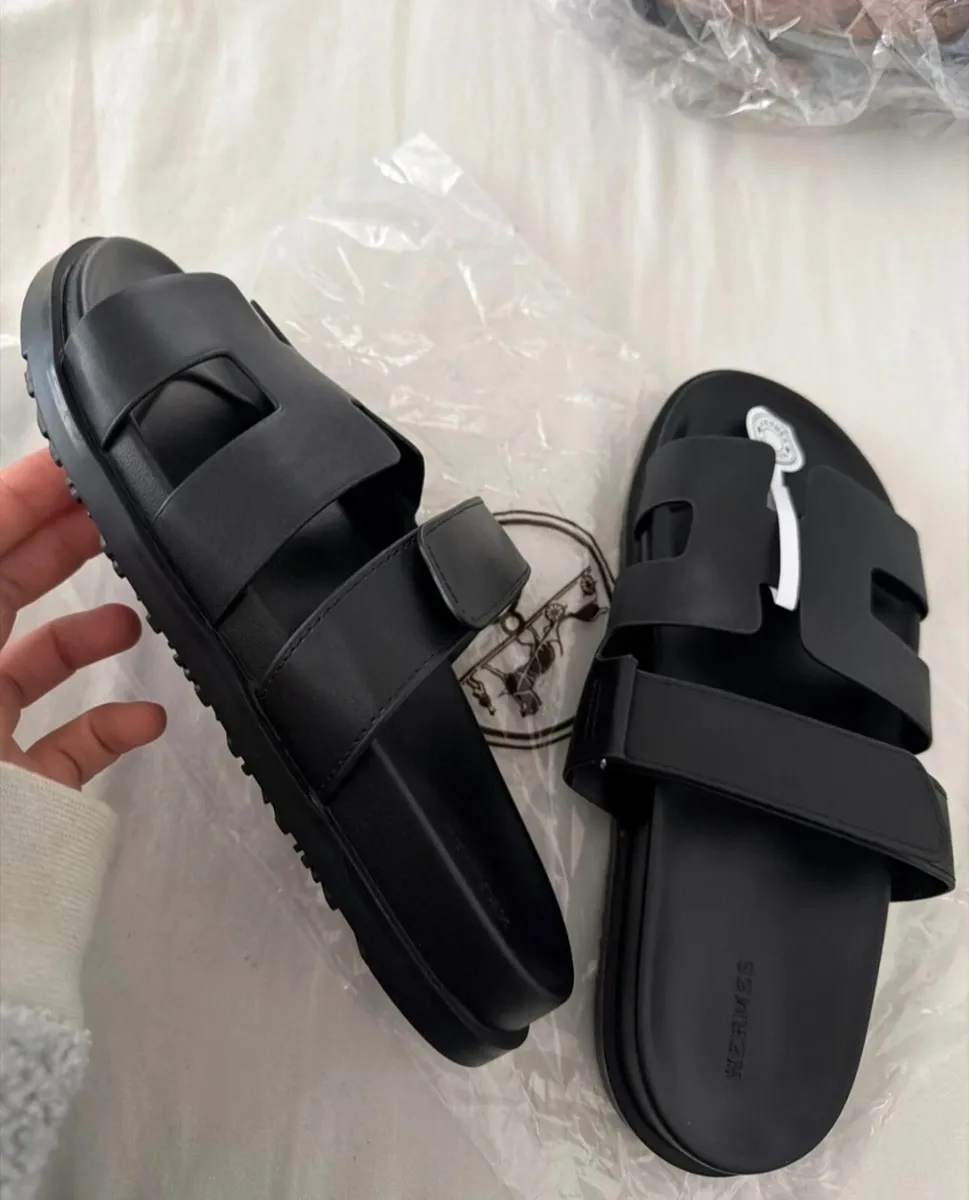 Woman sandals new with tag - Image 2