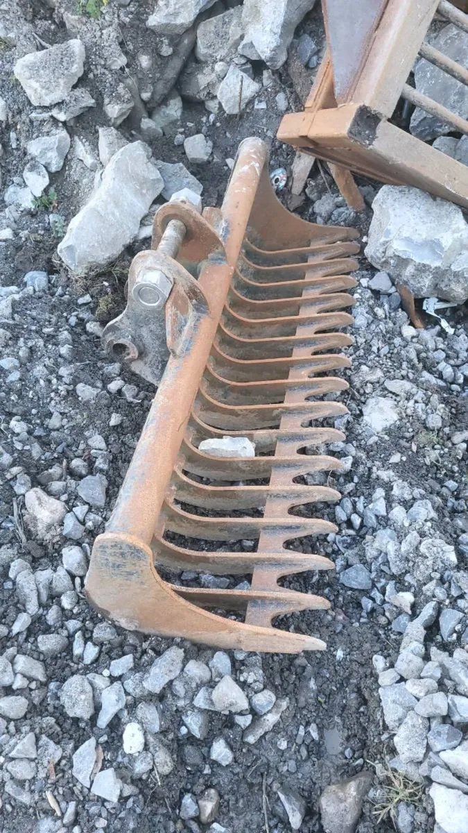 New ifor williams 14ft sides Ex40 buckets - Image 1