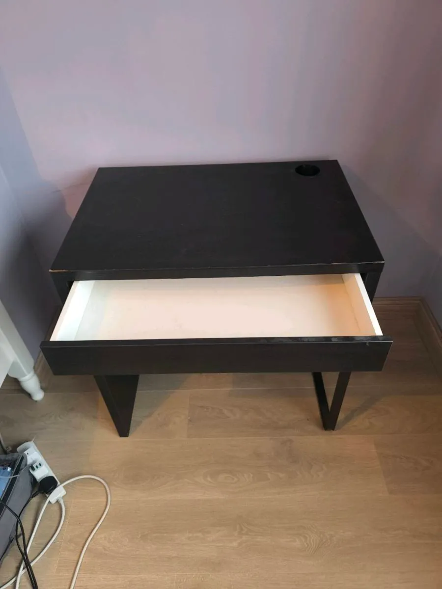 Office Desks - FREE! - Image 1