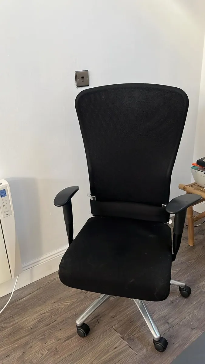 Office table & Cair - Image 1