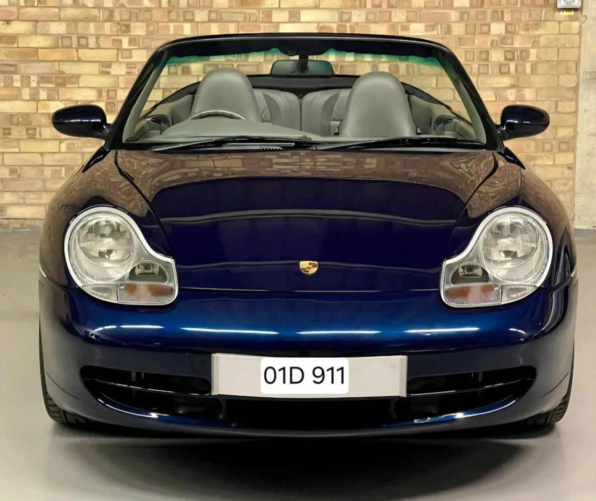 Porsche 911 Service History 2 keys 2001 Manual 996 - Image 1