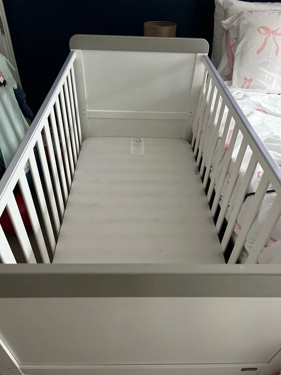 Tutti Bambini Mia Cot Bed White and Grey - Image 2