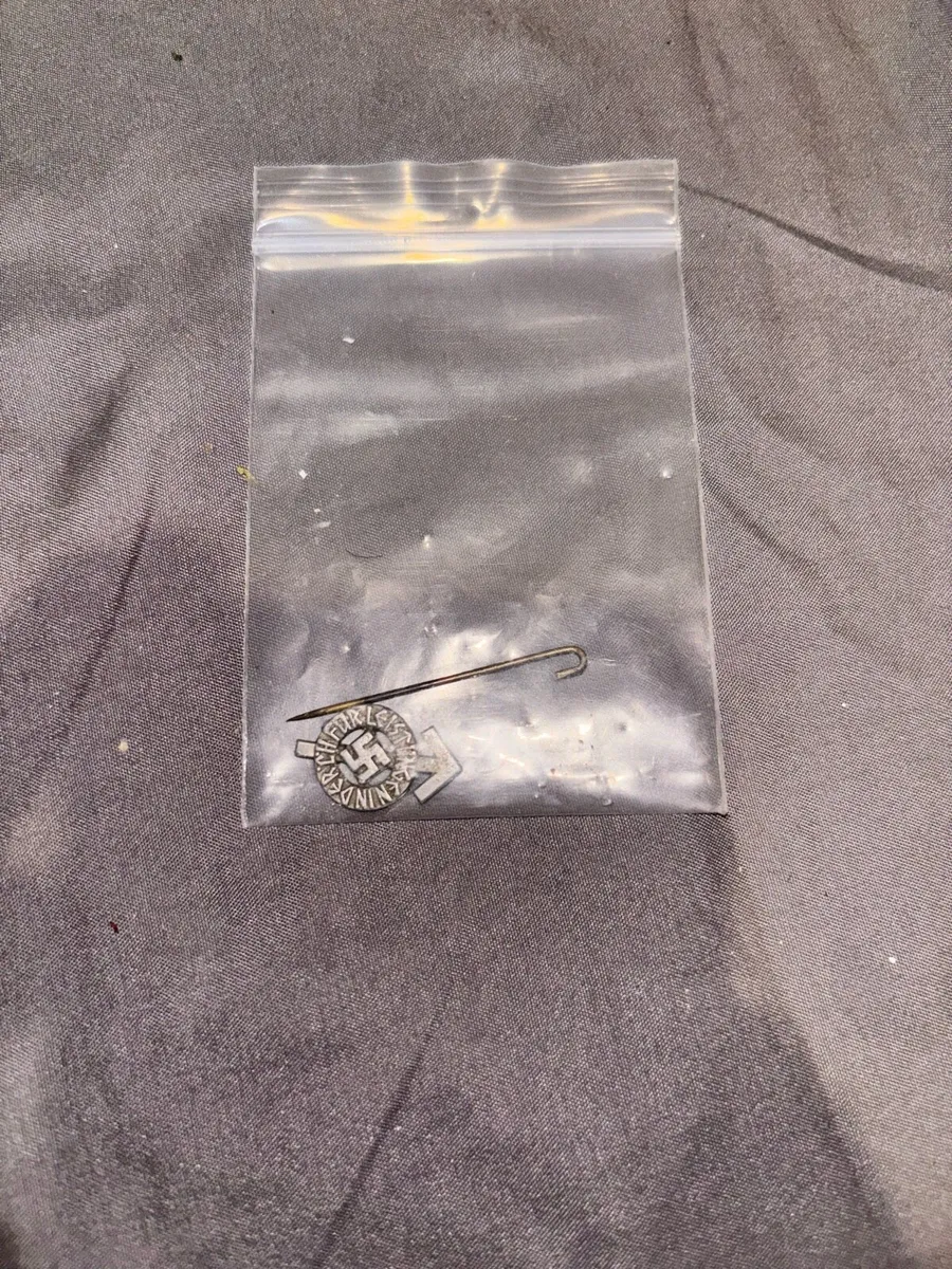 HJ badge in silver good condition - Image 1