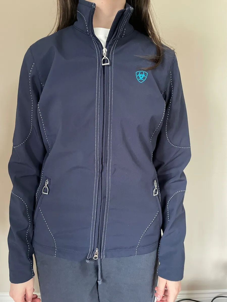 Saddle stand and jacket - Image 2