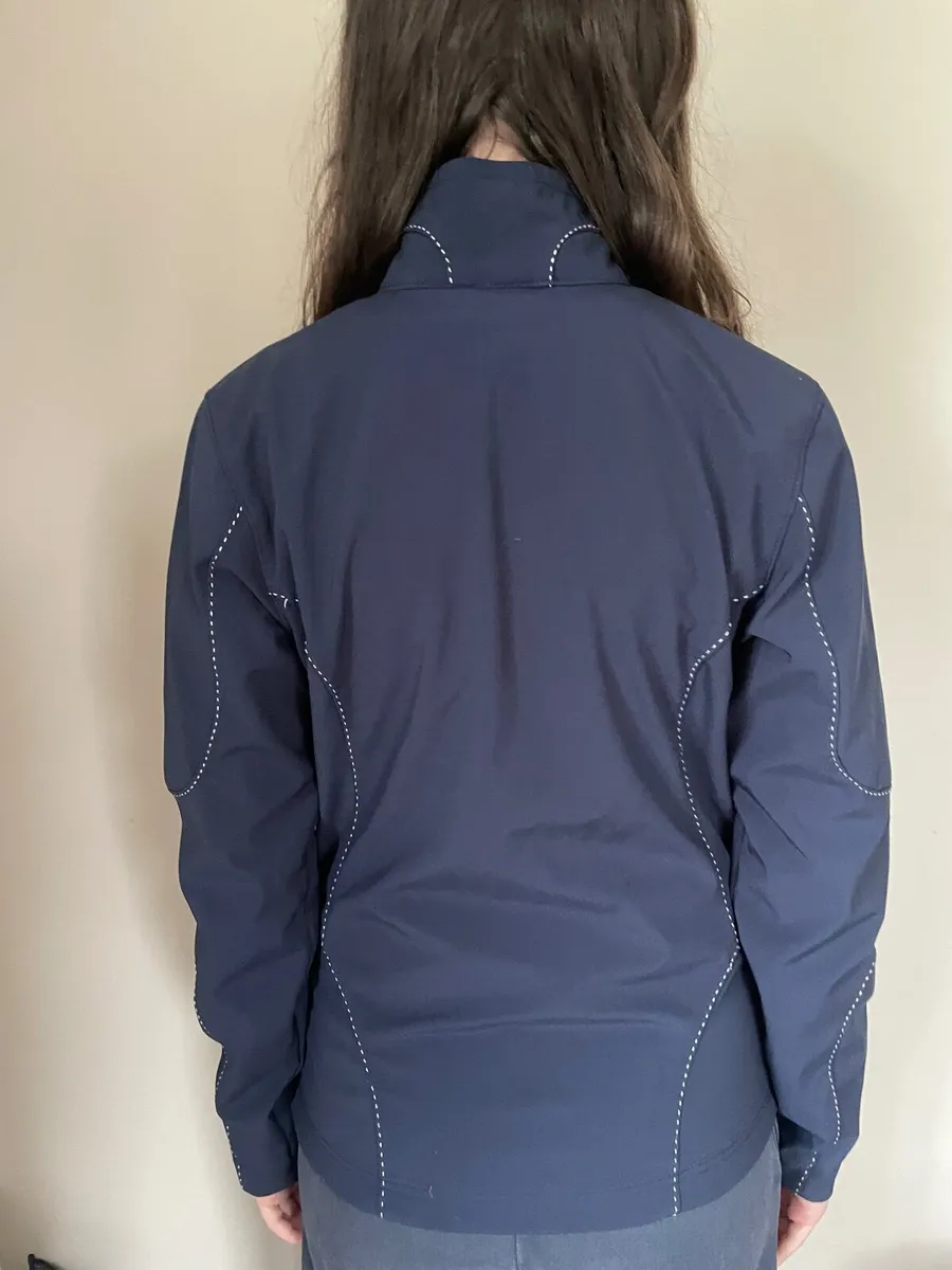 Saddle stand and jacket - Image 3