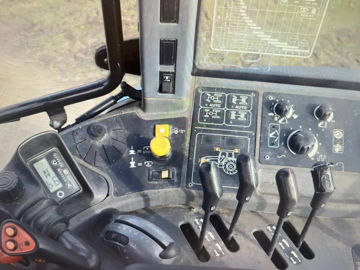 NEWHOLLAND TM125 RC - Image 3
