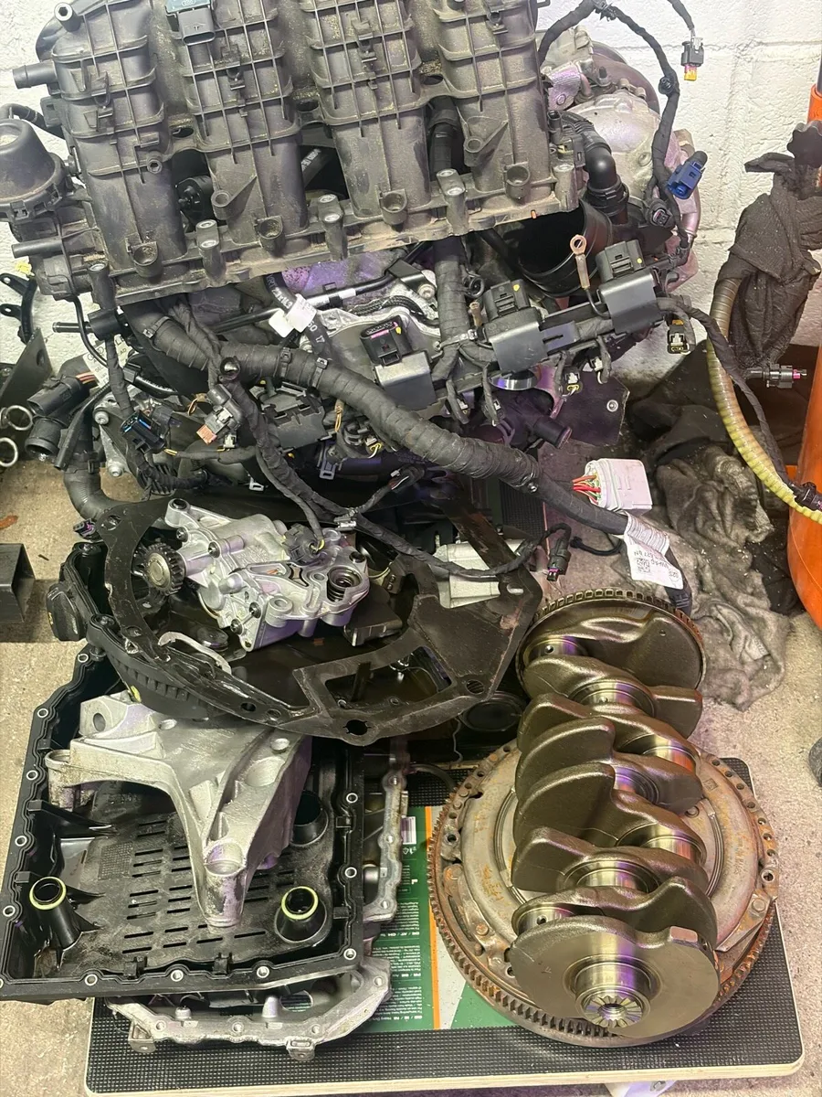Golf R engine parts