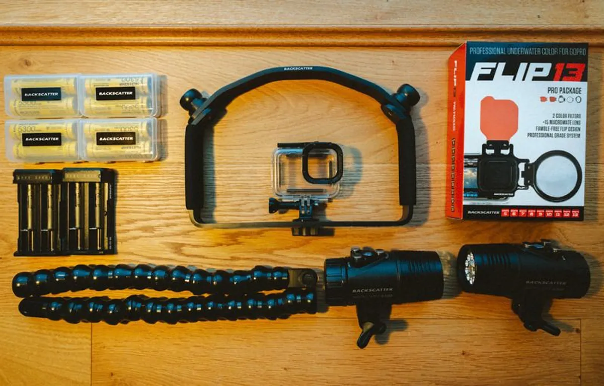 Full Go pro Underwater Photo/Video package (excl Go pro) - Image 1