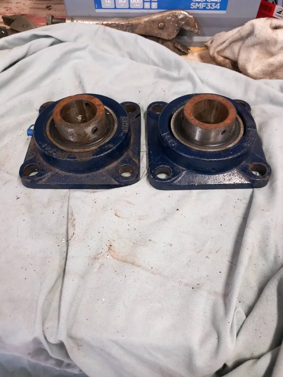2 heavy duty flange bearings (40mm) - Image 1