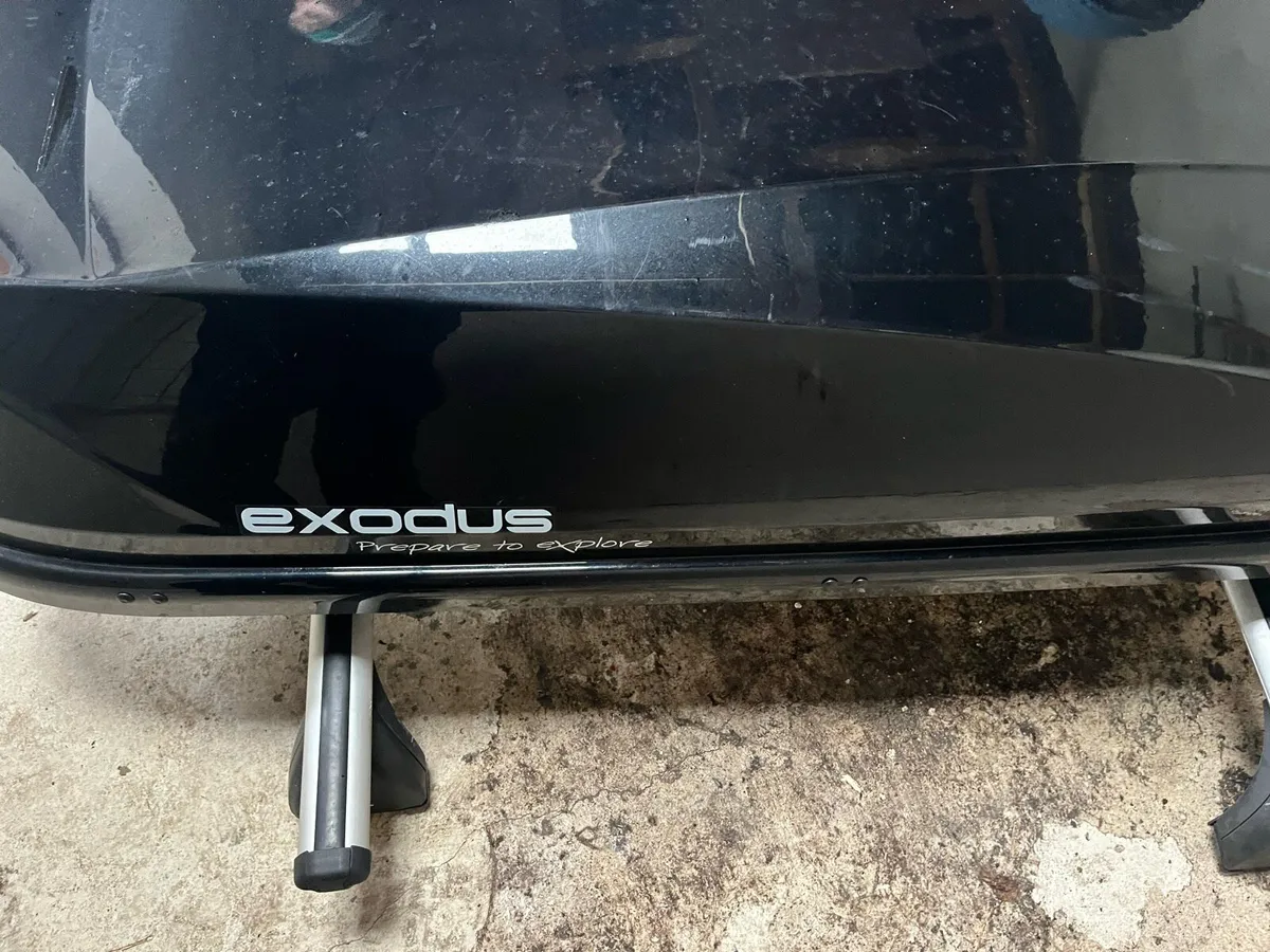 Car Roof box - Image 1