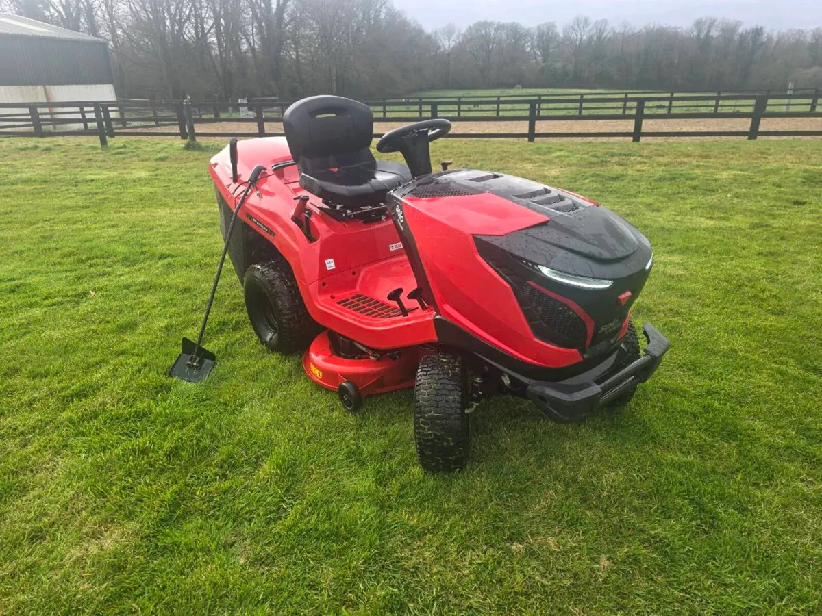 ALKO Solo T18 22hp large deck rideon mower - Image 1