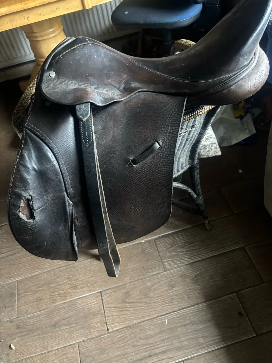 Breaking 17 inch saddle - Image 1
