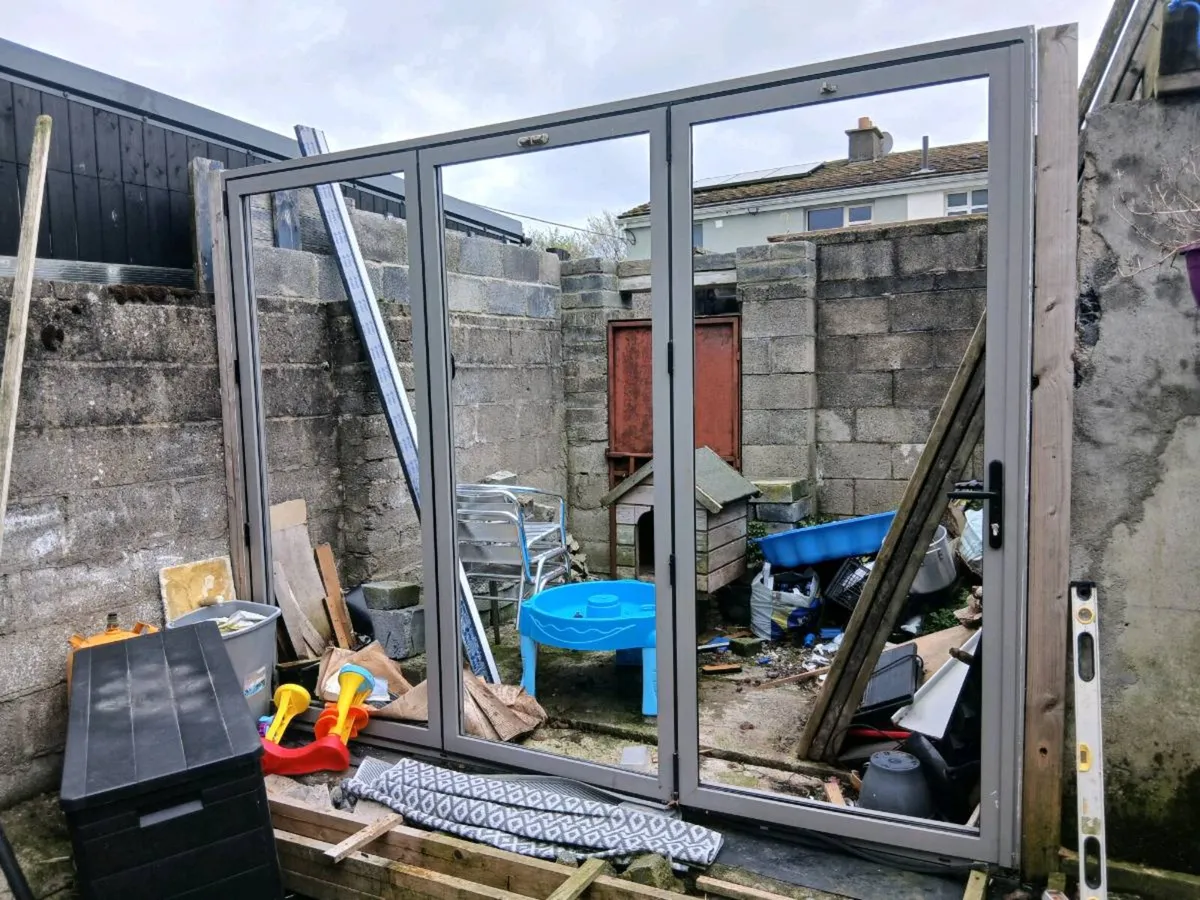 Bi folding door - Image 1