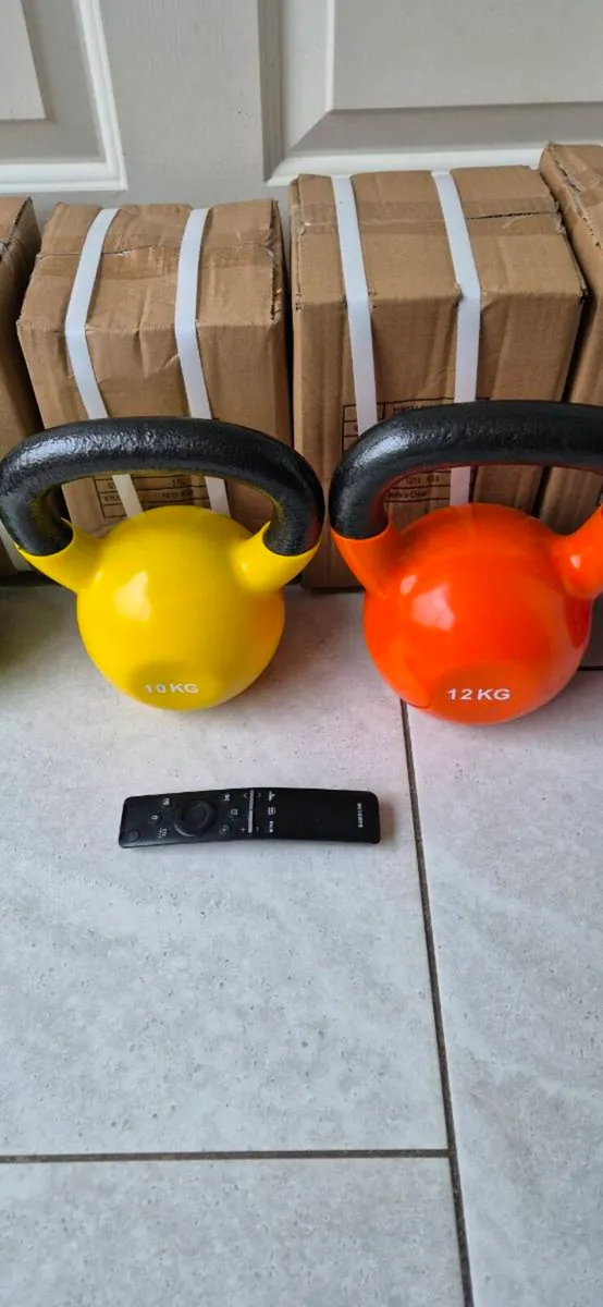 2xbrand new cast iron kettlebells - Image 1