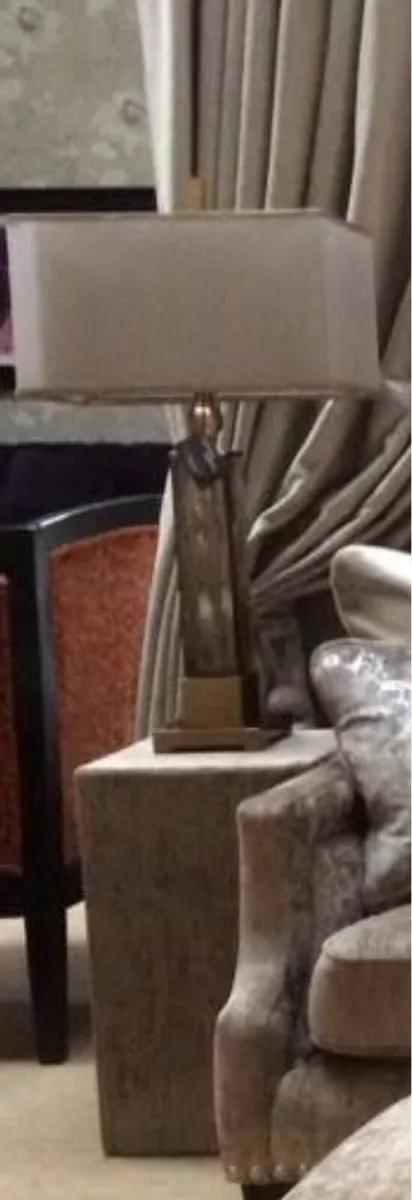 End of Sofa cube/lamp stand (Velvet). - Image 3