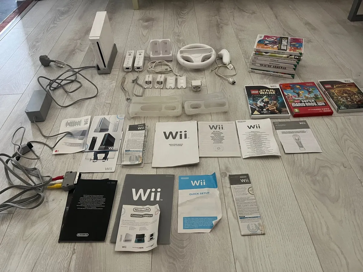 Nintendo Wii Console and Wii games - Image 1